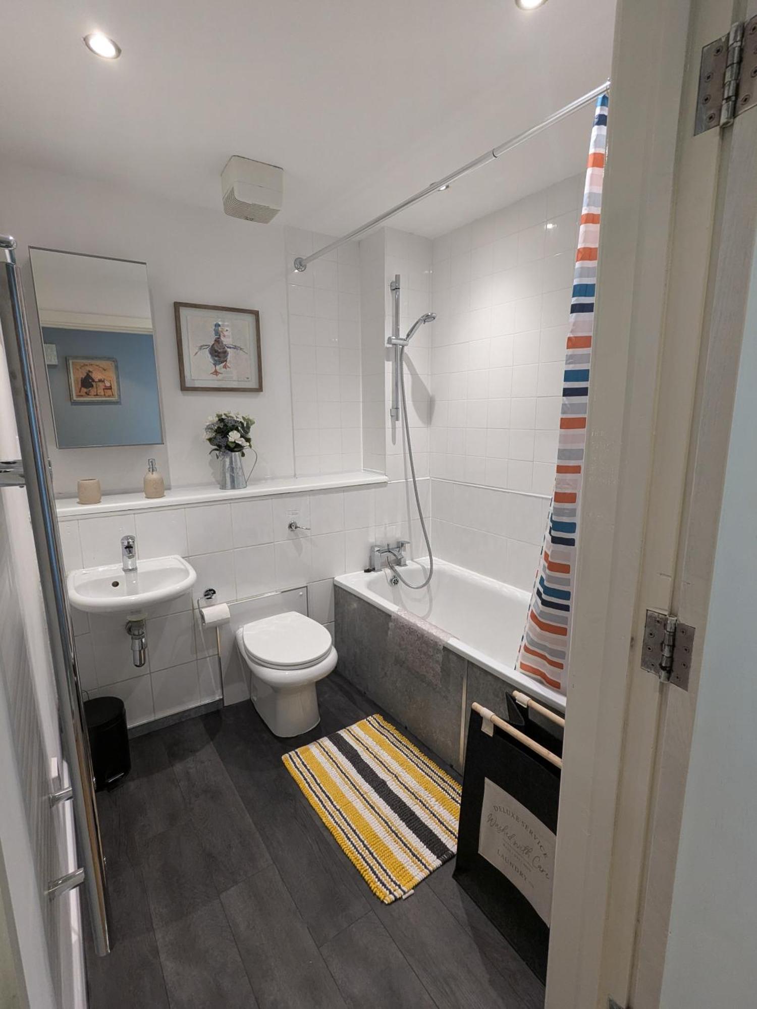 Stunning Modern Coventry City Centre Apartment Екстериор снимка